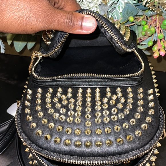 Studded Mini Bagpack with zipper - Picture 7 of 8